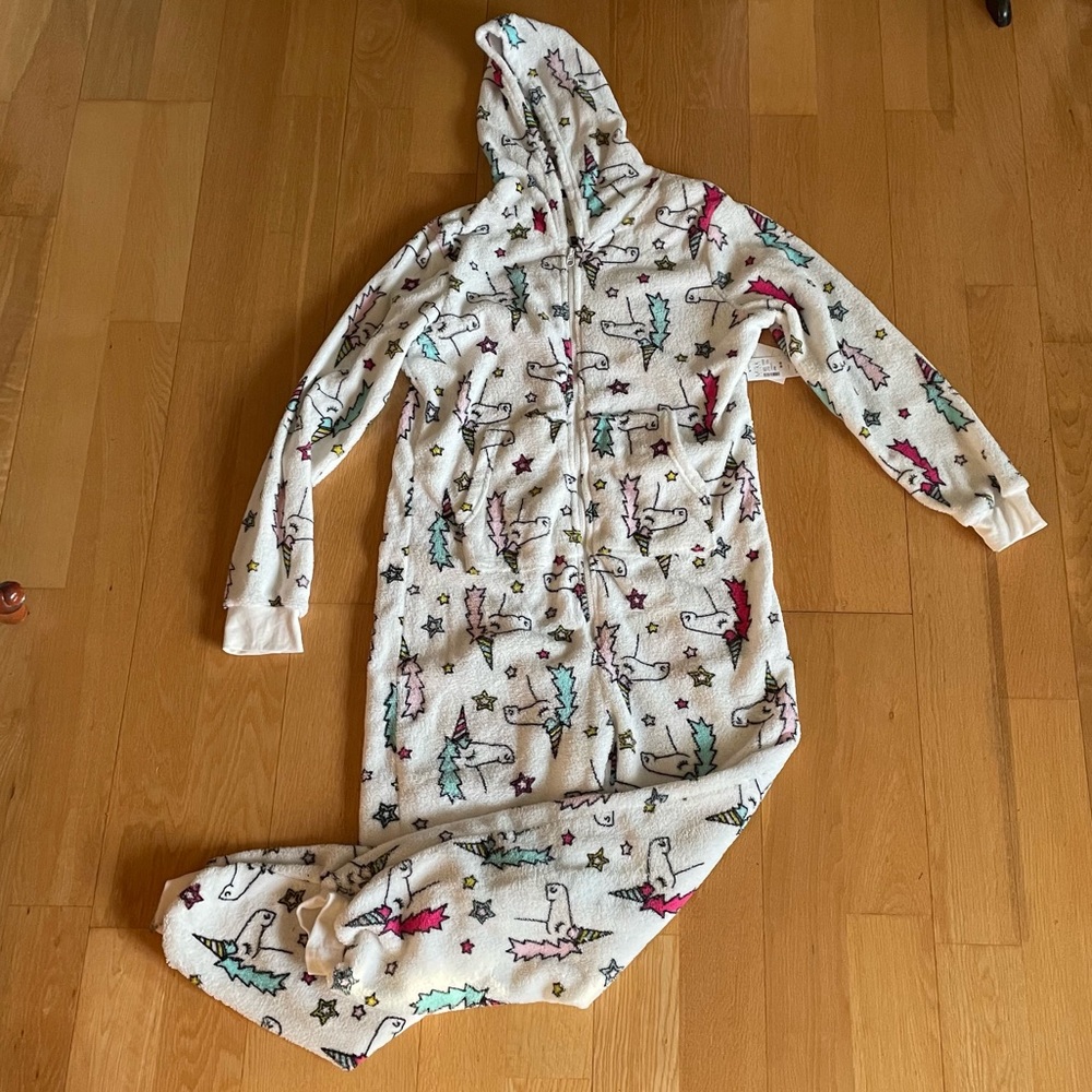 Mikk Lounge white unicorn fuzzy onesie with hood size M Christmas present